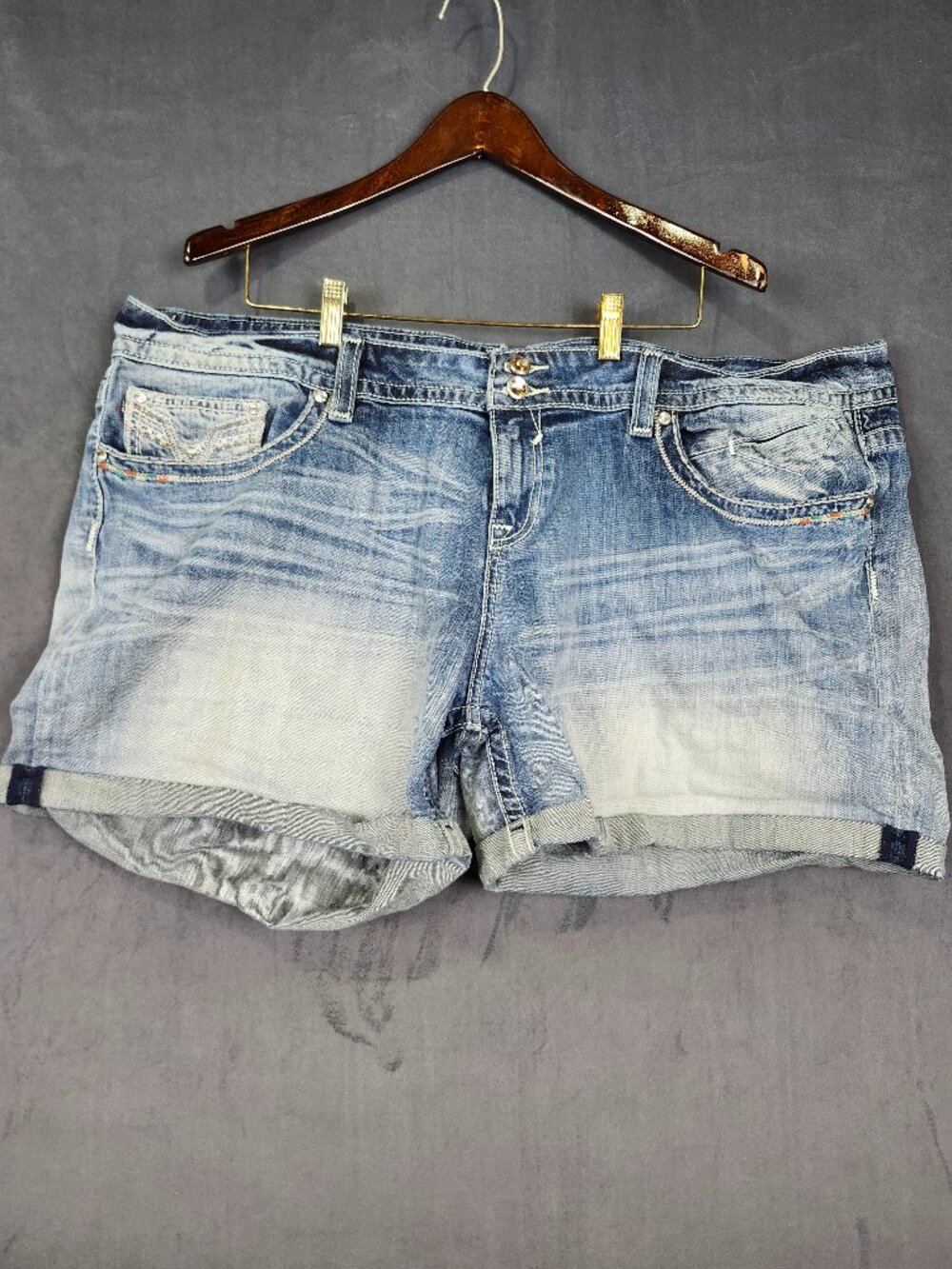 NEW Vigoss The New York Short Size 26